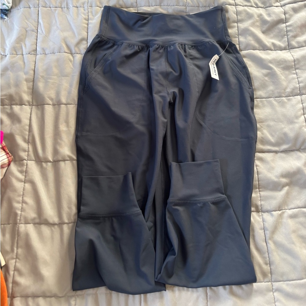 Old Navy Women's Track Pants in Dark Gray